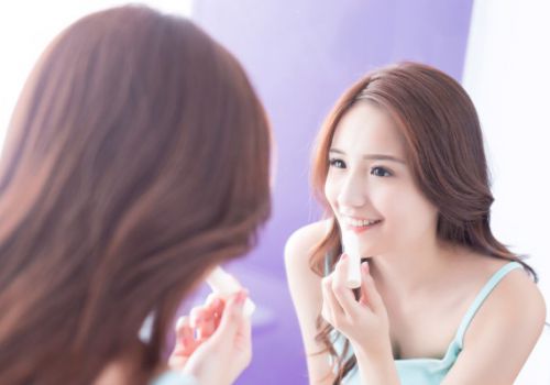 Chăm sóc môi – 8 bí quyết thần thánh cho cô nàng bận rộn