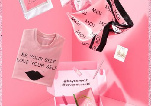 Có gì trong M.O.I LOVE BOX - Chiếc hộp bí ẩn ngọt ngào từ Hồ Ngọc Hà?